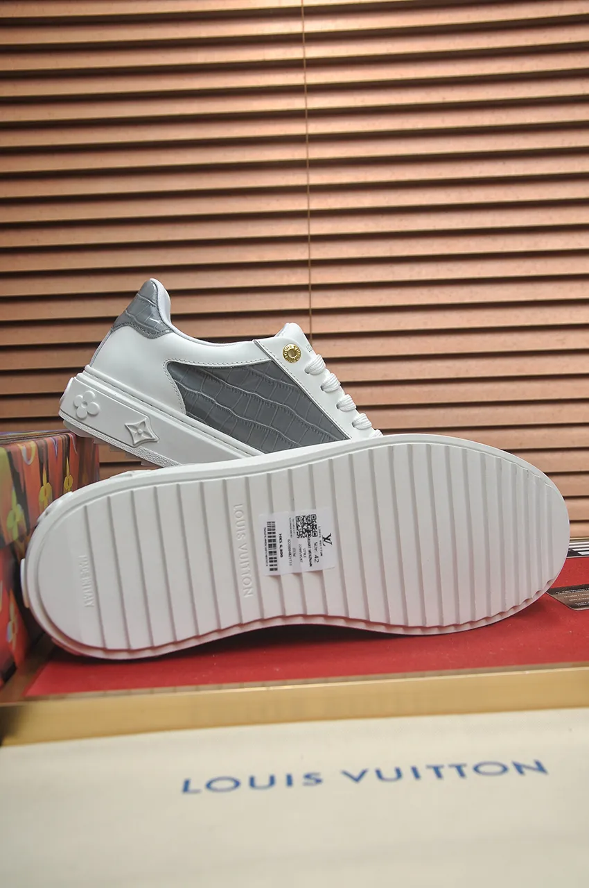 Men's shoes 💰540💶[LOUIS VUITTON] Original order price (water-dyed cowhide lining) new model 🍀LV Louis Vuitton * - top version of LV classic trendy shoes! Made of imported original cowhide, water-dyed cowhide lining, and original wear-resistant rubber outsole! High quality products! Code number 38-45 (45 is custom-made and cannot be returned or exchanged)